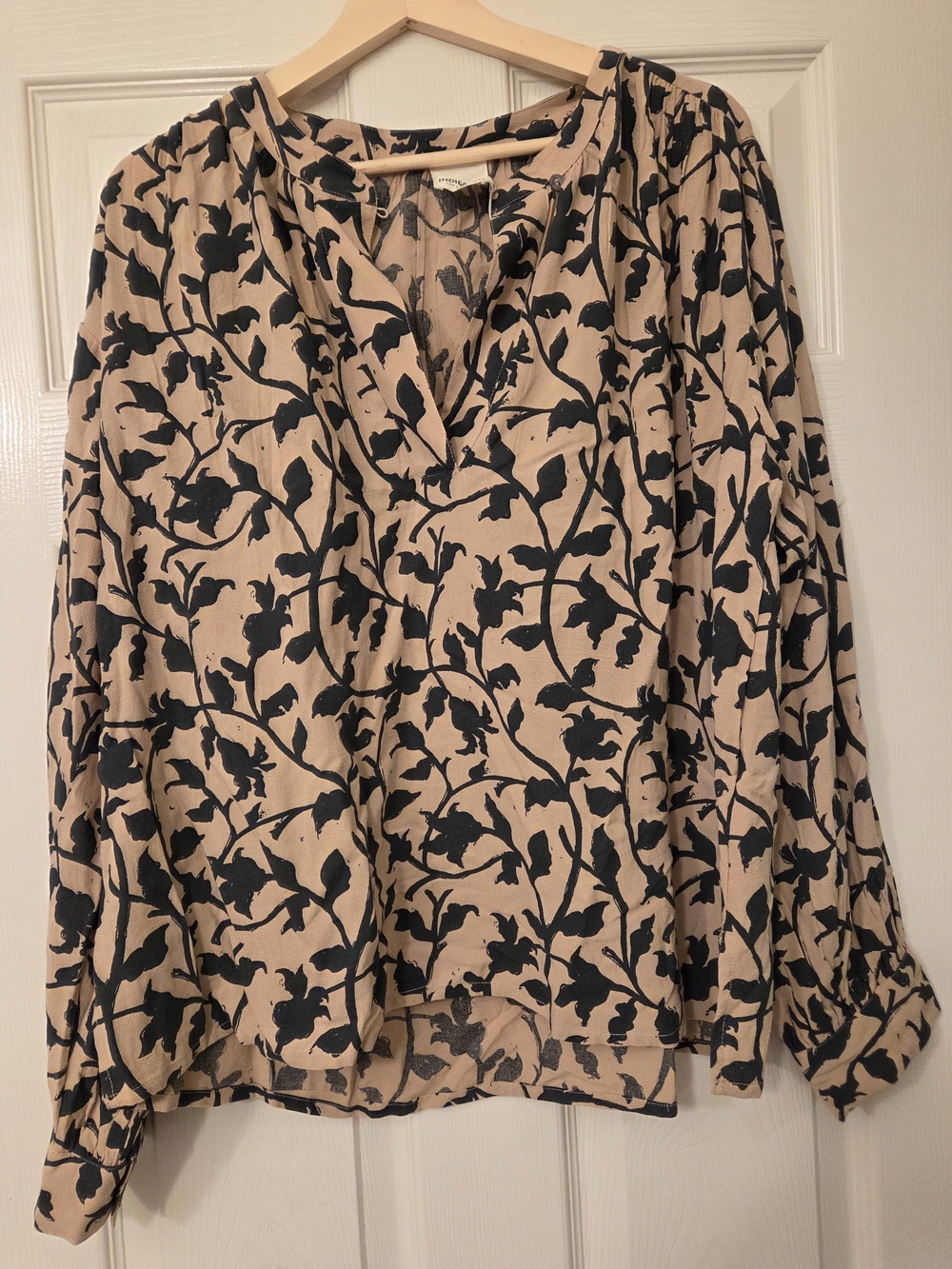 Indi & Cold XL NWT Floral Mandarin Collar Blouse Sustainable Viscose